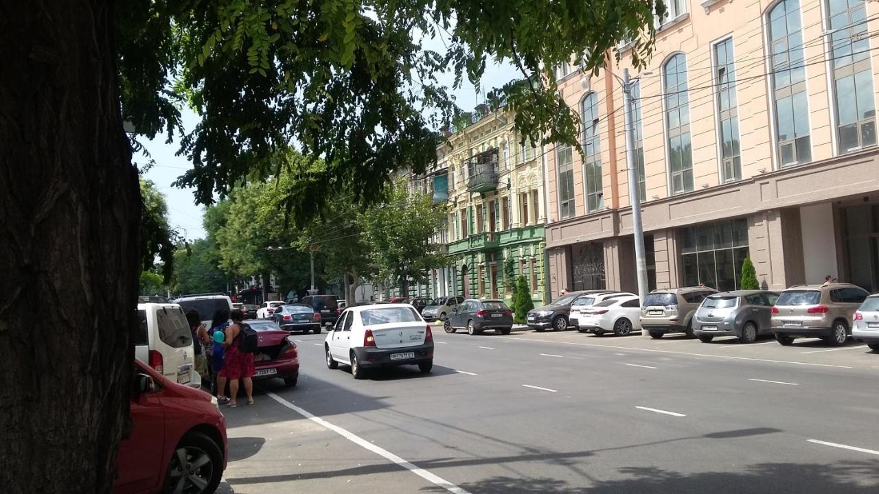 Apartment On Velyka Arnauts'Ka Str オデッサ エクステリア 写真